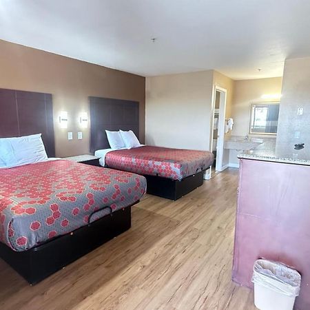 Valley Inn วัตสันวิลล์ ภายนอก รูปภาพ